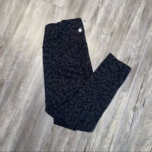 Lululemon Wunder Train Size 10